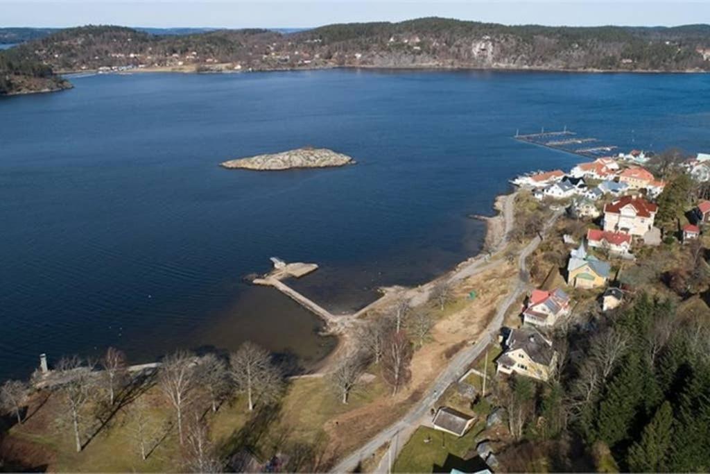 Appartamento Nyrenoverat Kaellarlaegenhet Ljungskile Esterno foto
